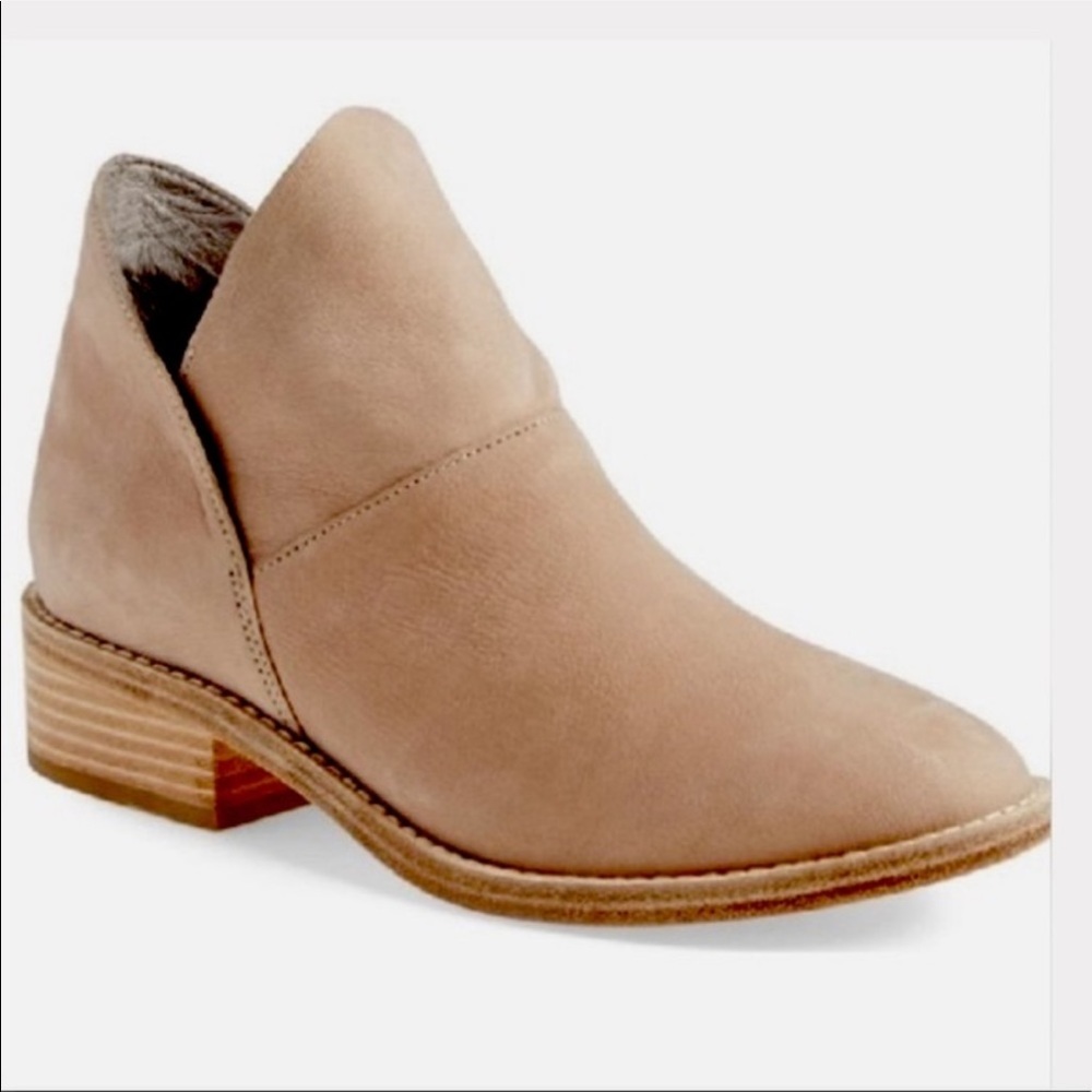 Eileen Fisher | Leather Cognac Booties | 8.5